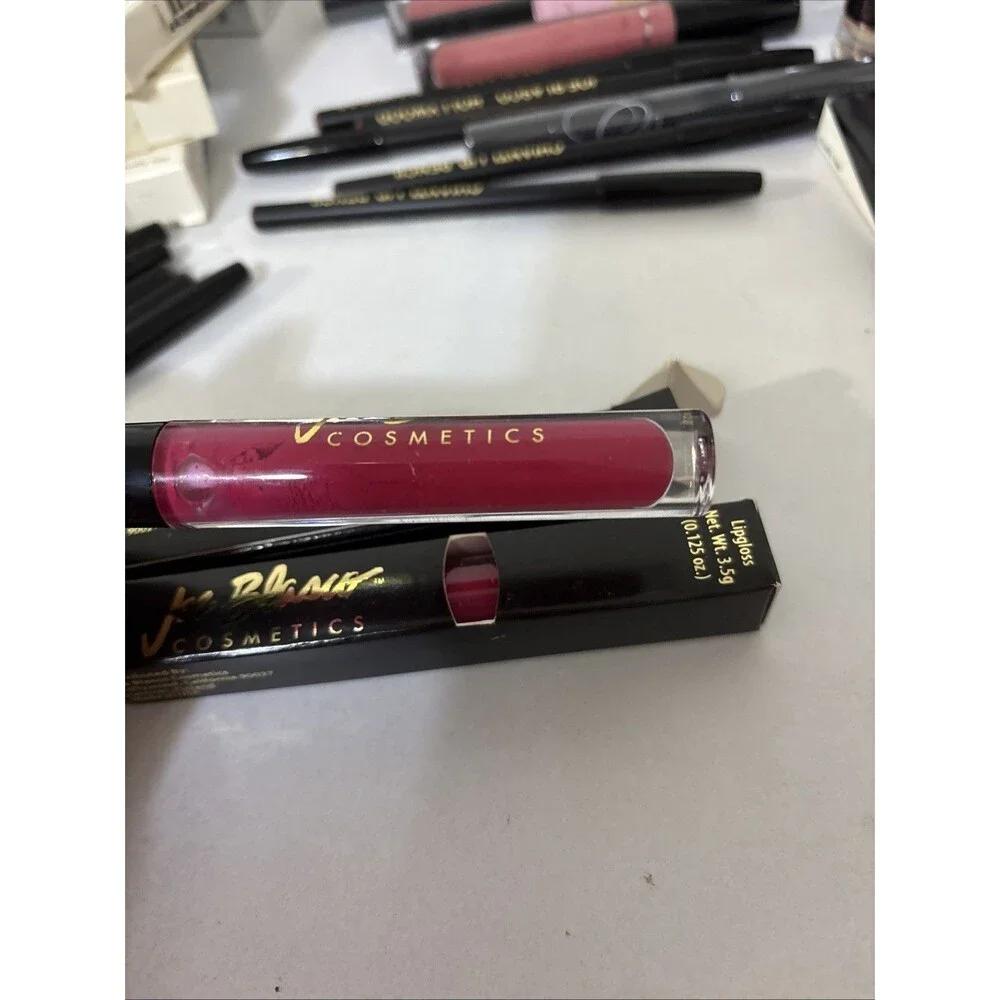 Joe Blasco Lip Glaz Lip Gloss New In Box Pink Naughty‎ Color.